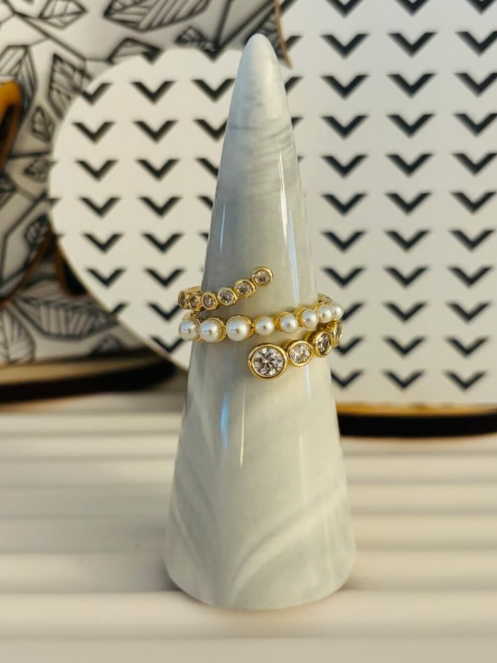 Bomb Party Cascading Radiance- Size 8